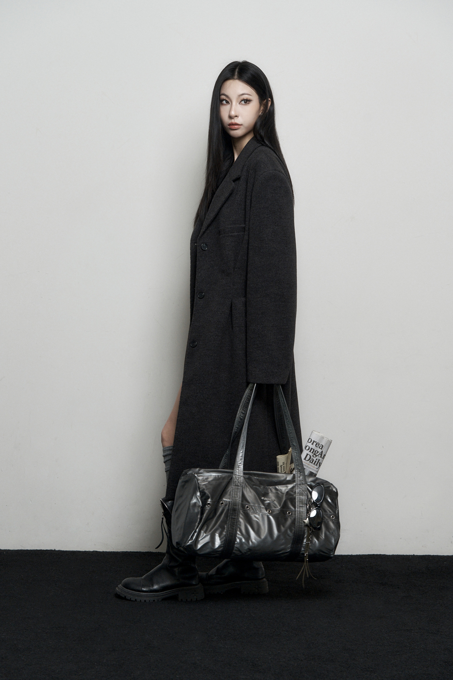 MUSINSA公式 | BLACK PURPLE NIKI Glossy Duffel Bag_Black