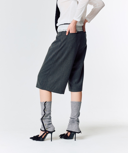 L15 LACE BERMUDA PANTS (CHARCOAL)