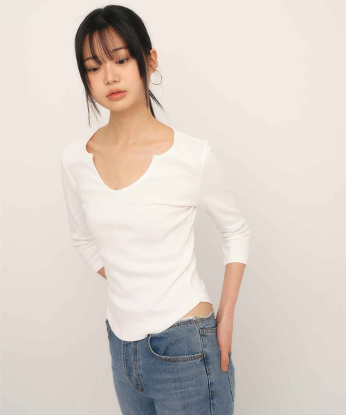 C 90S LINE SLIT NECK T-SHIRT_WHITE