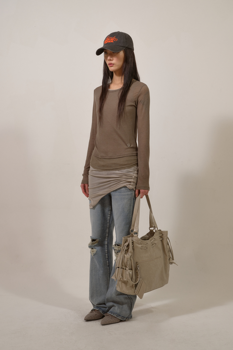 TWO-WAY LAYRED SLEEVELESS DRESS IN ASH GRAY 상세 이미지 2