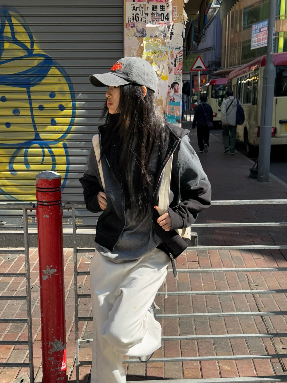 D LOGO WASHED HOOD ZIP-UP IN BLACK 상세 이미지 10
