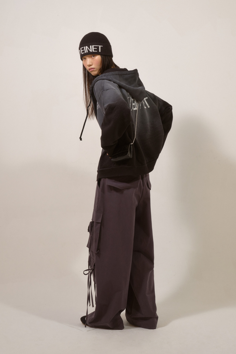 D LOGO WASHED HOOD ZIP-UP IN BLACK 상세 이미지 4