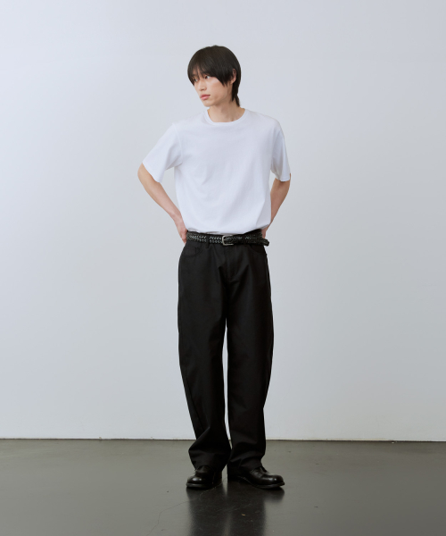 Curved Cotton Chino Pants [Black]