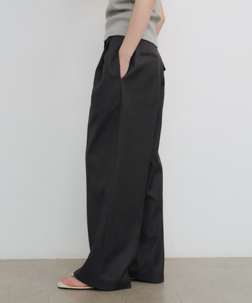 Peter one-tuck wide slacks