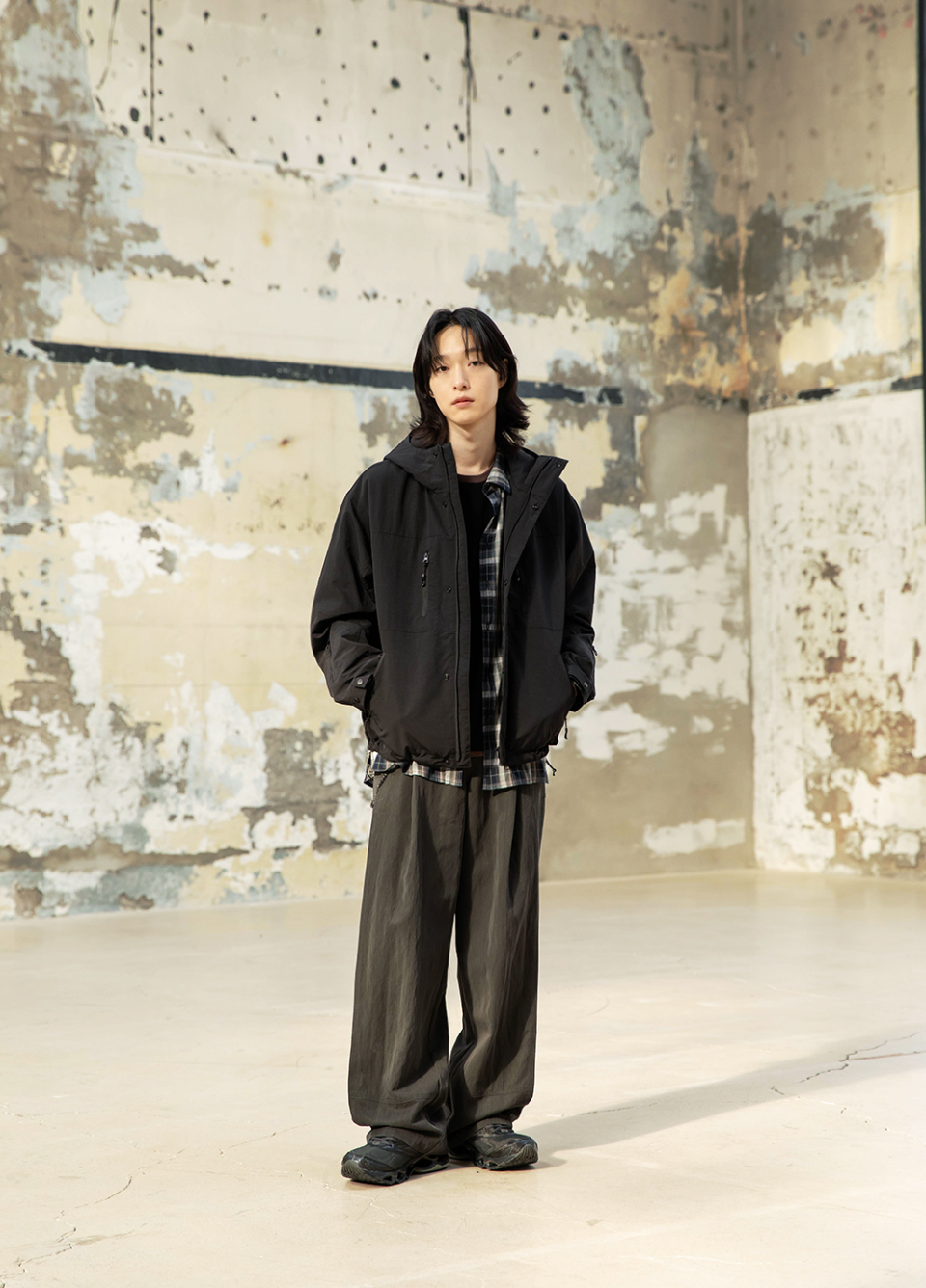 パンツ Nycoma Two Tuck Pants V2 Charcoal Brown MUSINSA公式 | BEGIN202 Nycoma Two Tuck Pants V2 [Charcoal Brown]