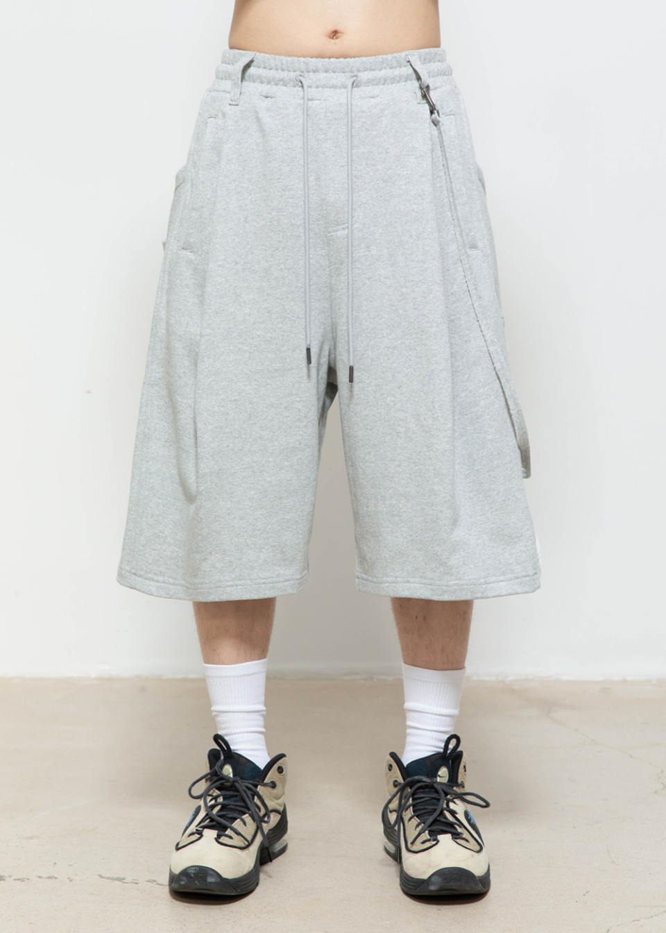 MUSINSA公式 | BEGIN202 7 Pocket Bermuda Pants [Melange Grey]