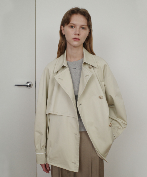TWILL SHIRRING SHORT TRENCH JUMPER - CREAM