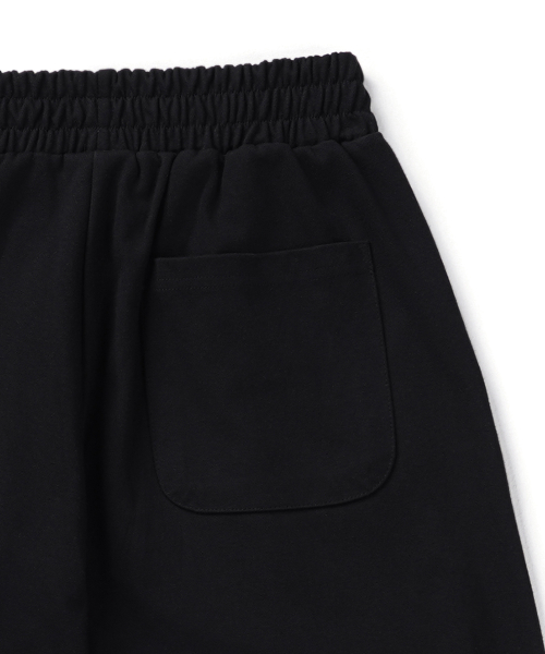 One-tuck 8-length sweat bermuda pants black thumbnail 3