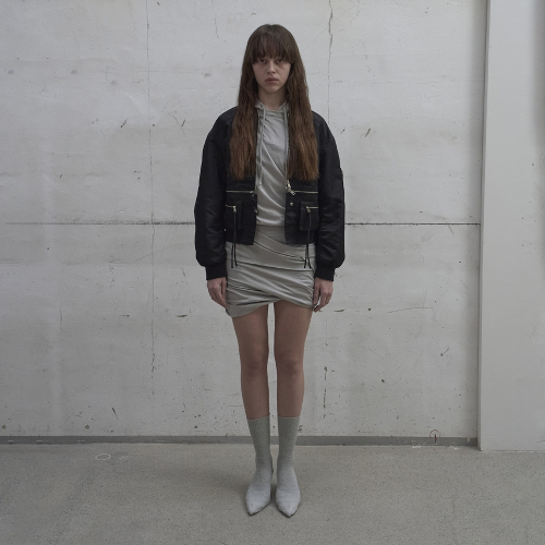 DETACHABLE-POCKET BLOUSON JACKET (BLACK)