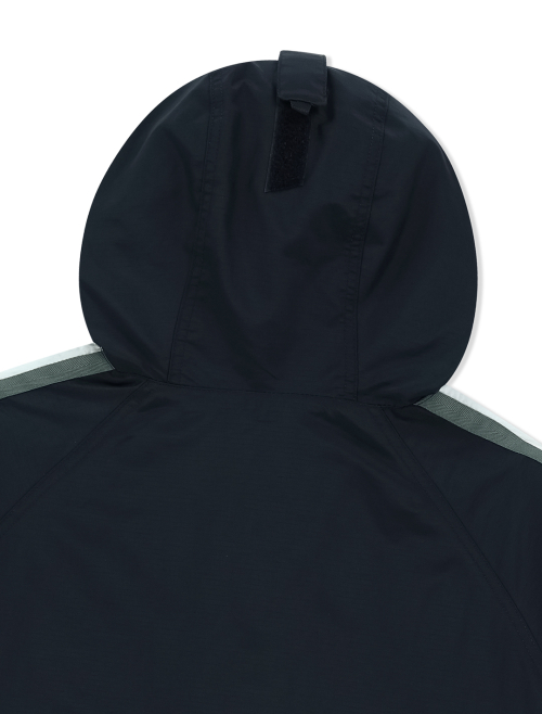 Striking Windbreaker Navy