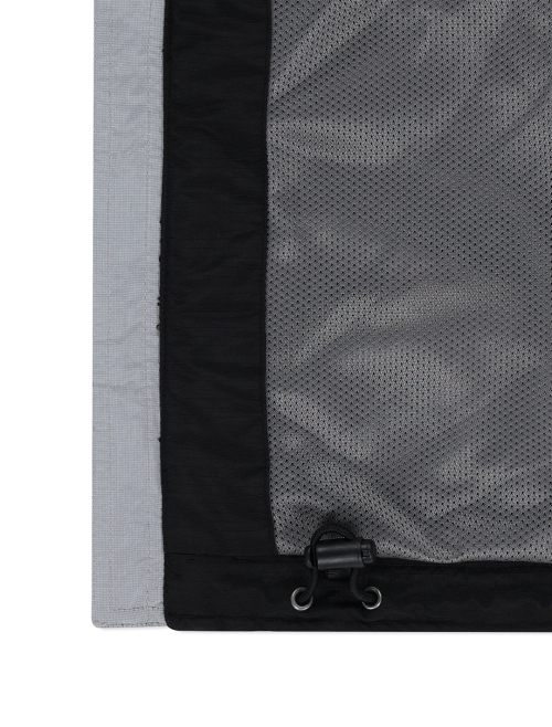 Striking Windbreaker Black
