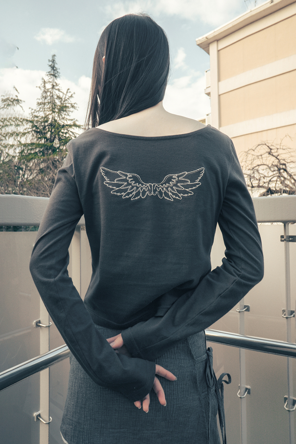 【HUGYOURSKIN】Angel Wing Top (Charcoal) MUSINSA | HUG YOUR SKIN Angel Wing Top (Charcoal)