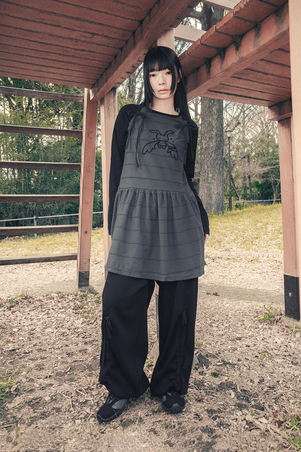 MUSINSA | HUG YOUR SKIN Angel Patch Raglan Dress (Black