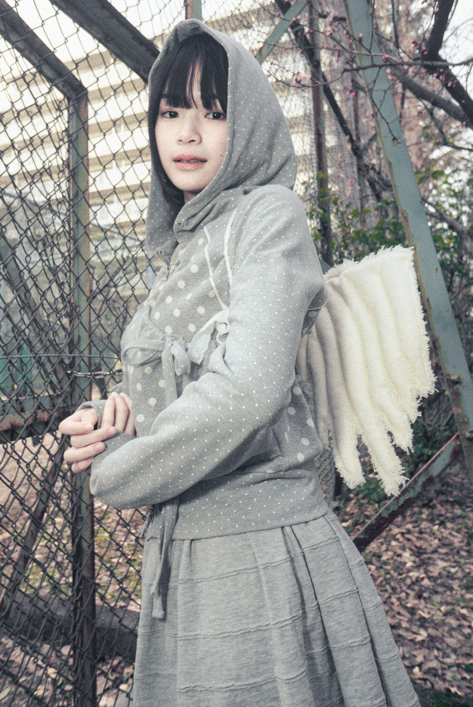 【hug your skin】 Dot big pocket hoodie zip-up /追跡付 Hug Your Skin Dot Big Pocket Hooded Zip-Up Gray on Bunjang