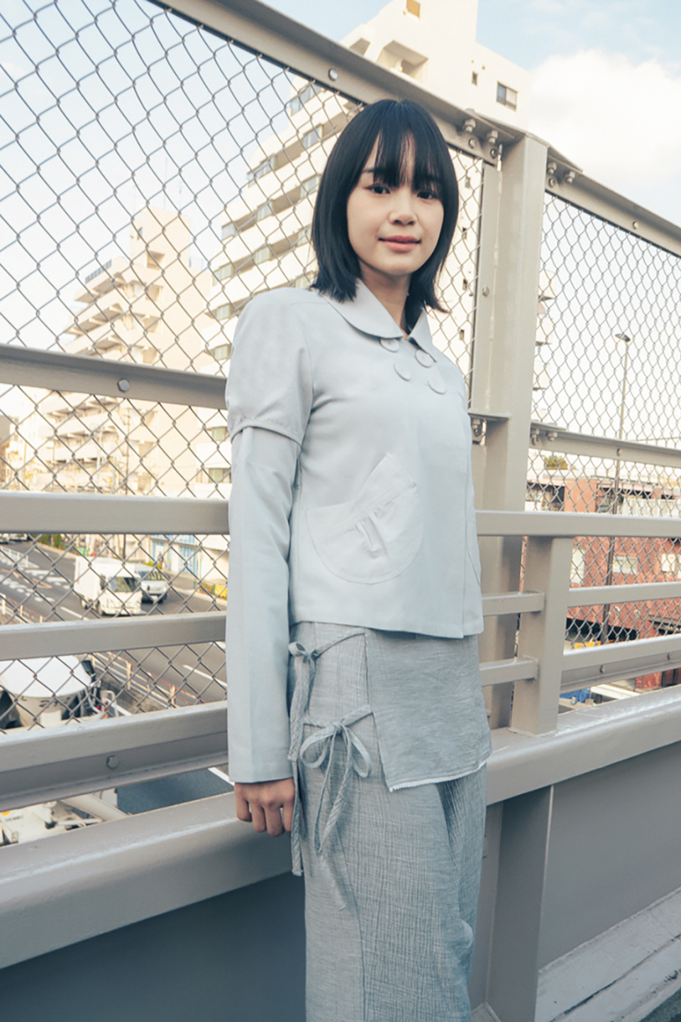 MUSINSA公式 | HUG YOUR SKIN Detachable round jacket (grayish