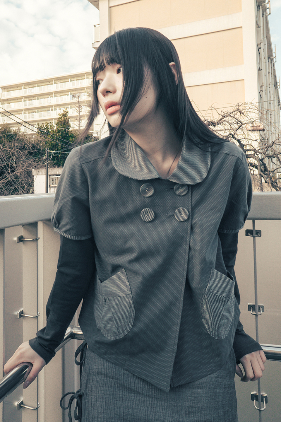 【HUGYOURSKIN】Detachable Round Jacket (Charcoal) MUSINSA | HUG YOUR SKIN Detachable Round Jacket (Charcoal)