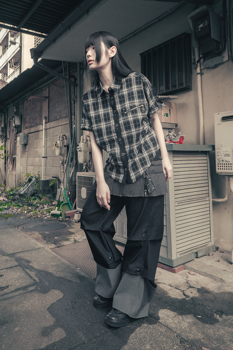 MUSINSA | HUG YOUR SKIN Studded Check Shirt (Black)