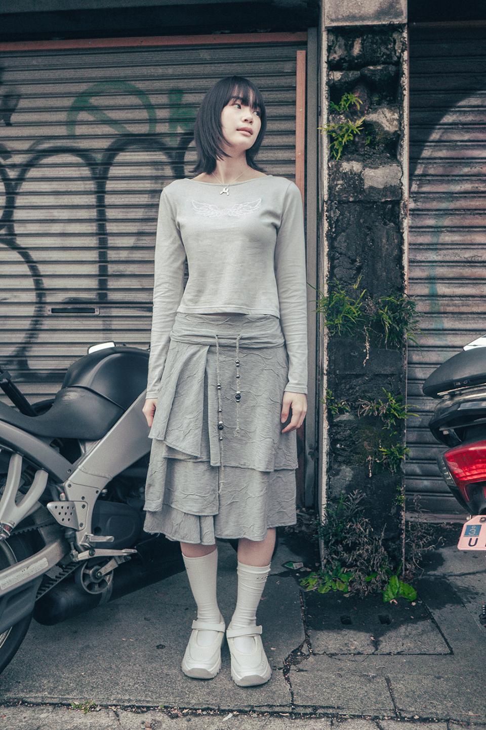 MUSINSA | HUG YOUR SKIN Star Flared Midi Skirt (Grey)