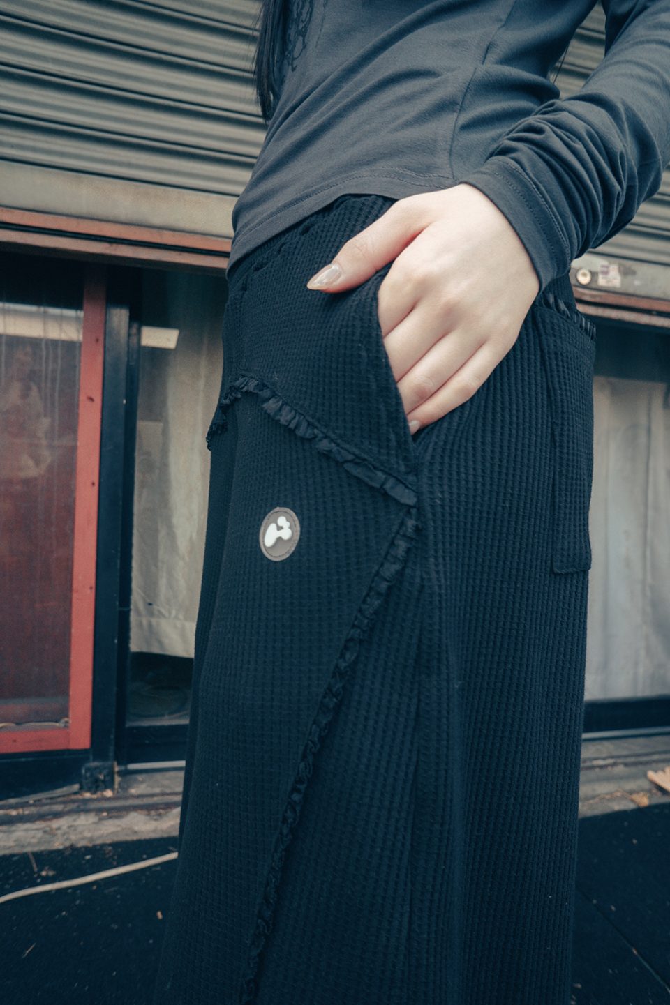 【hug your skin】25ss Lace jogger pants MUSINSA | HUG YOUR SKIN Race Jogger Pants (Black)