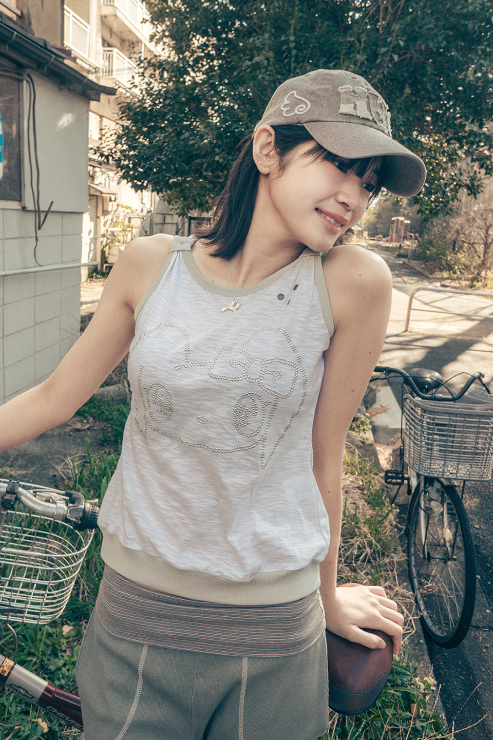 ● hug your skin ● Hugging hotfix sleeveless MUSINSA | HUG YOUR SKIN Hugging Hotfix Sleeveless (Gray)