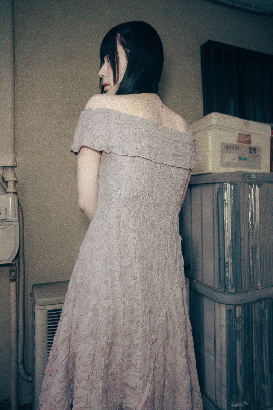 hug your skin☆Draw-string off-shoulder dress MUSINSA | HUG YOUR SKIN Drawstring Off-Shoulder Dress (Charcoal)