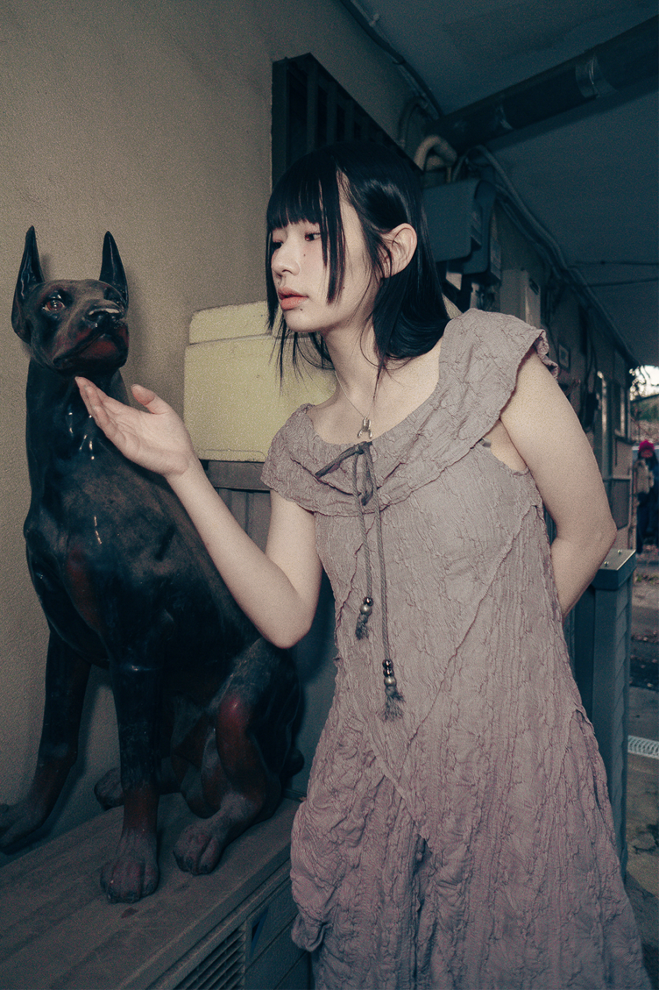 【hug your skin】 Draw-string off-shoulder dress /追跡付 MUSINSA公式 | HUG YOUR SKIN Drawstring Off-Shoulder Dress