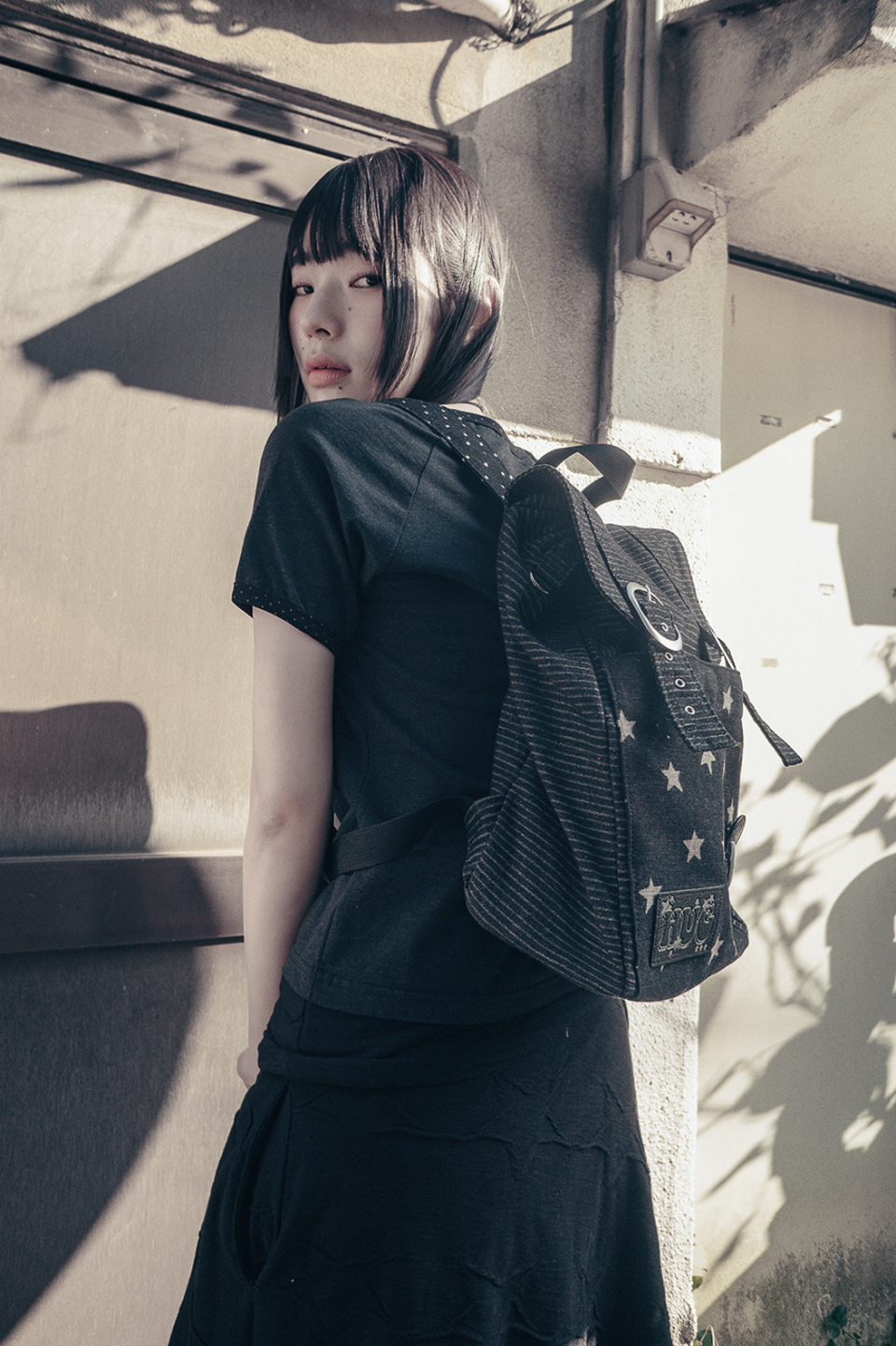 MUSINSA公式 | HUG YOUR SKIN Stardust Denim Backpack (Black