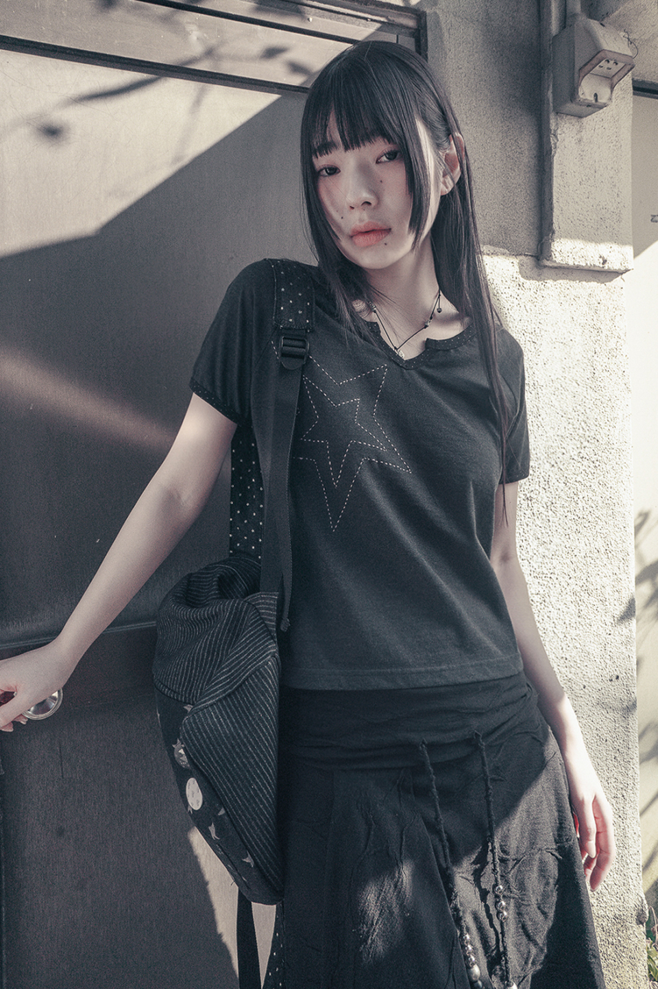 MUSINSA | HUG YOUR SKIN Stardust Denim Backpack (Black Denim)