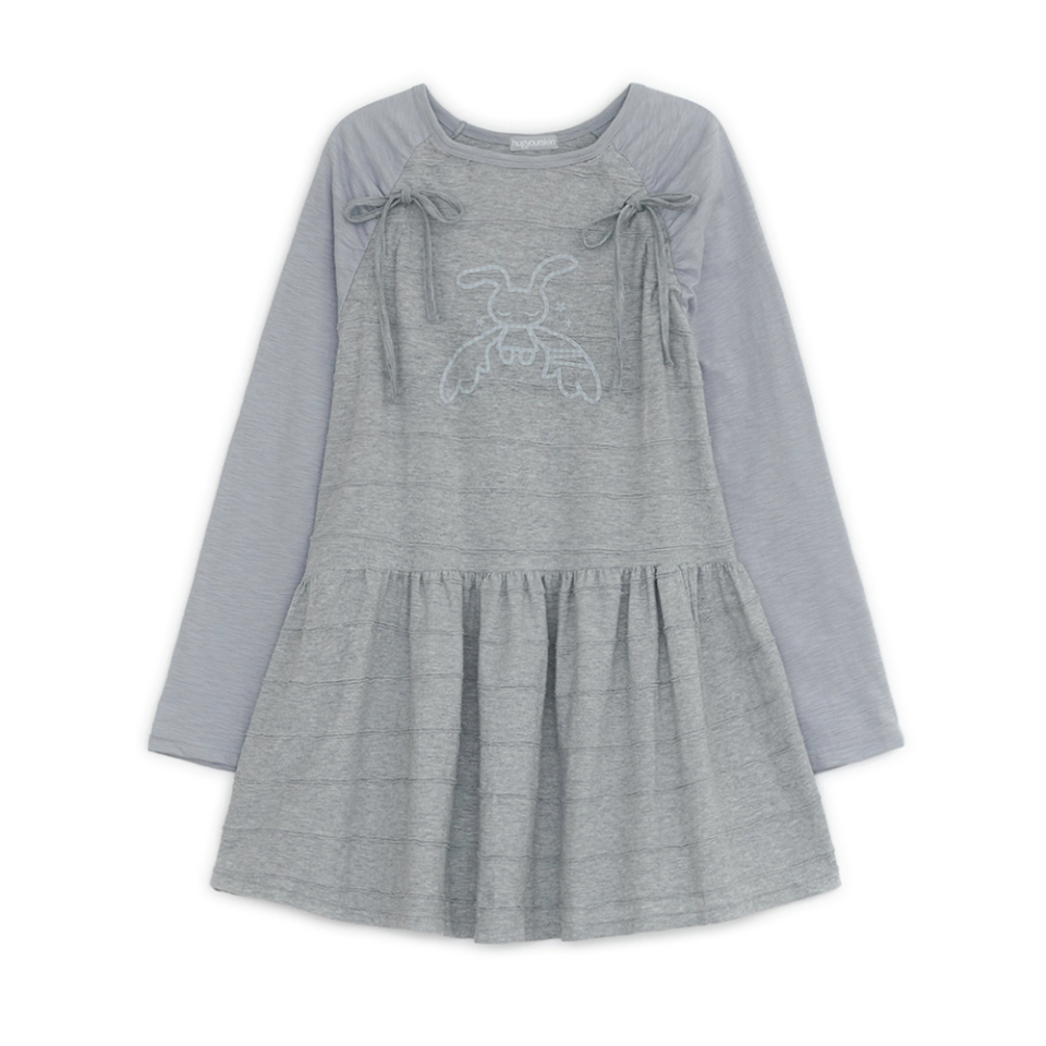 【HUGYOURSKIN】Angel Patch Reglan Dress in Black Charcoal MUSINSA | HUG YOUR SKIN Angel Patch Raglan Dress (Black