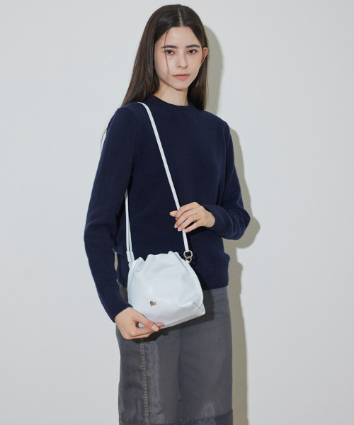 crinkle bucket bag (IV)