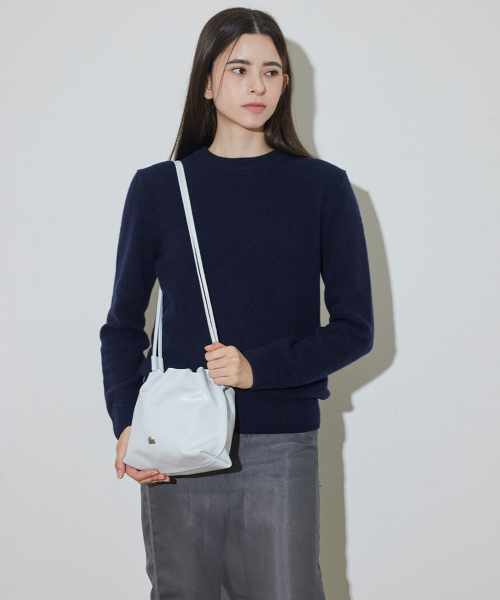 crinkle bucket bag (IV)