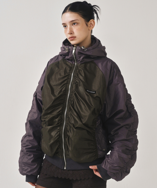 HOODY SHIRRING VOLUME куртка_KHAKI