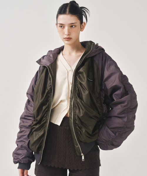 HOODY SHIRRING VOLUME куртка_KHAKI