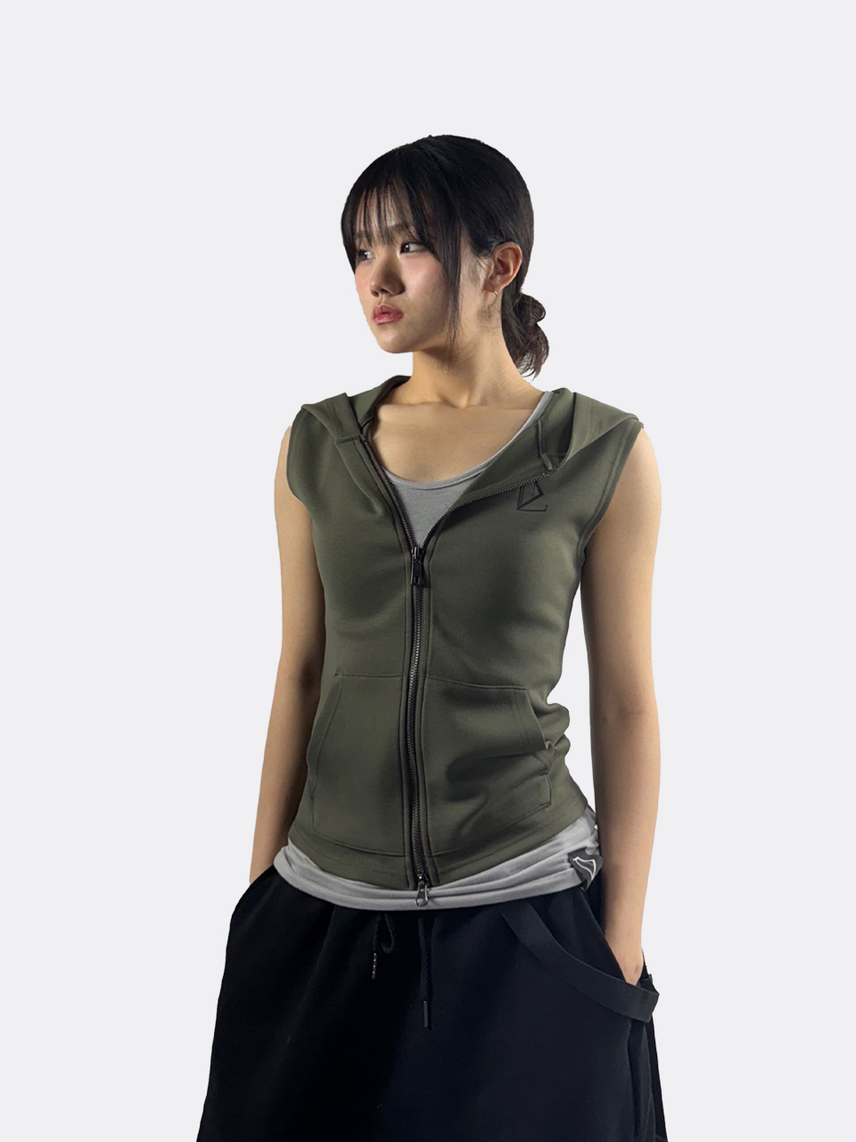 민소매 슬림핏 후드집업(khaki) 상세 이미지 2