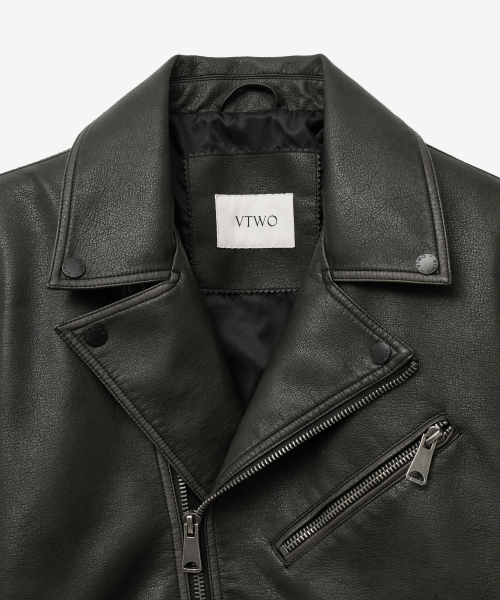 Кожаная косуха с эффектом потертости 8241 BLACK