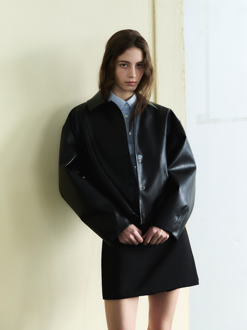 wrinkle effect vegan leather куртка, Black