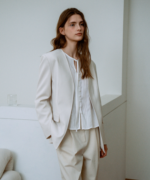 Minimal V-Neck Jacket[LMBESPJK5104]-Cream Beige