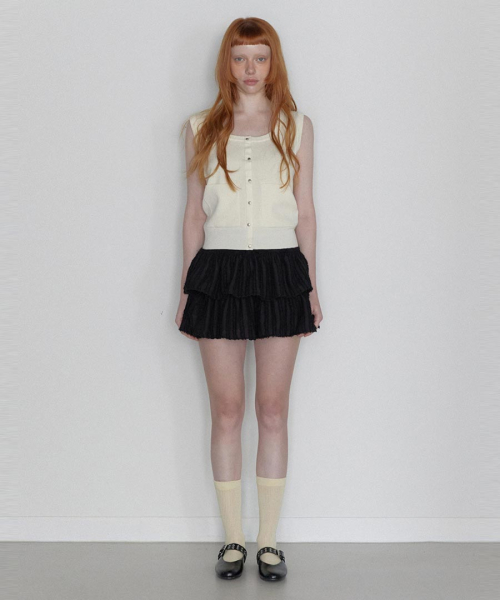 Scoop Neck Rivet Sleeveless Knit Ivory
