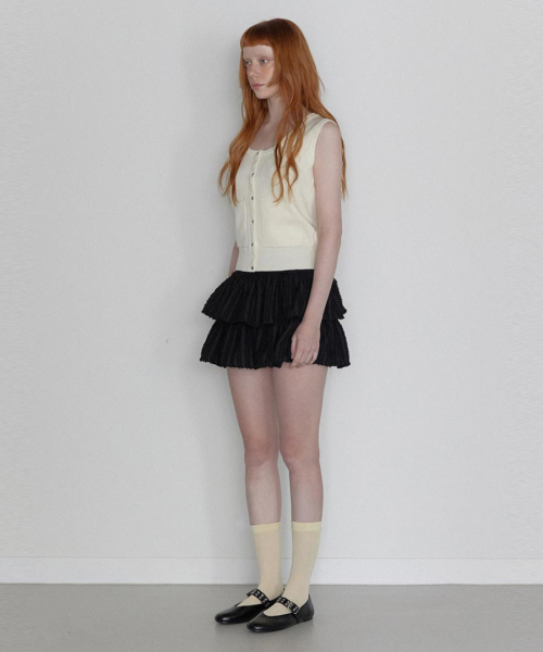 Scoop Neck Rivet Sleeveless Knit Ivory