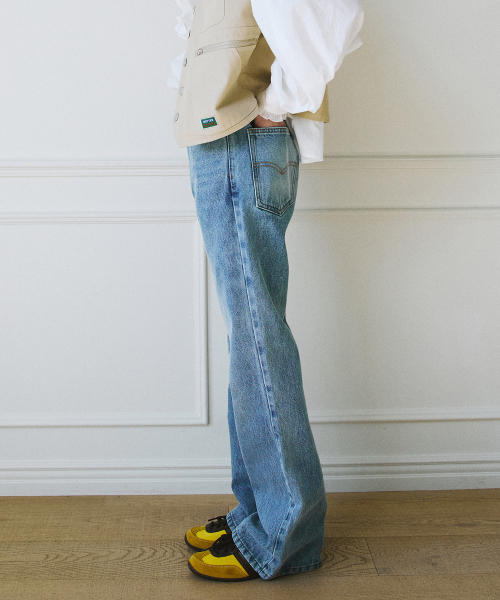 Boot-Cut Denim Pants (Medium blue)