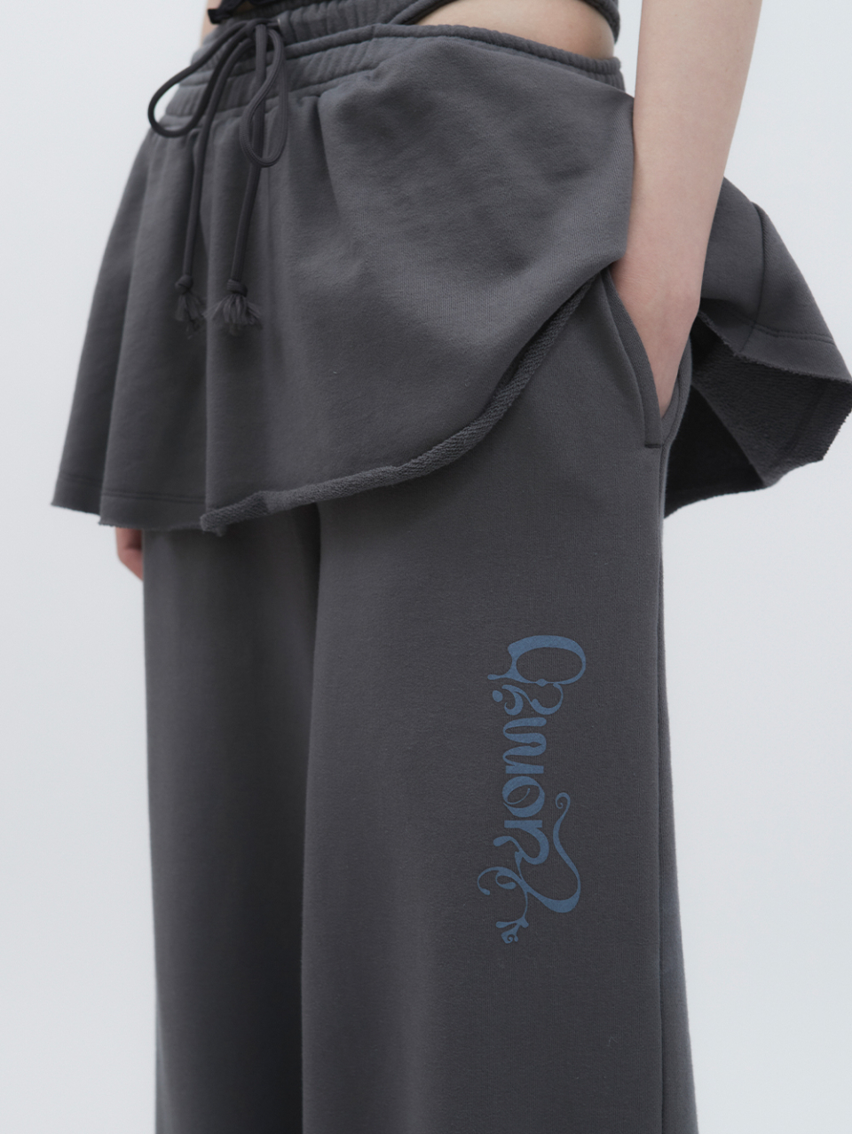 MUSINSA | TUOMIO DOUBLE WAIST SKIRT SWEATPANTS [CHARCOAL]