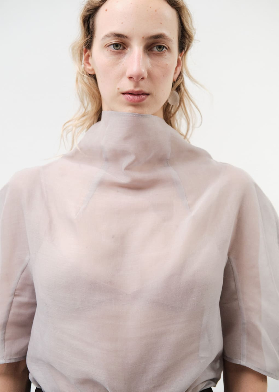아모멘토(AMOMENTO) KNOTTED COLLAR TOP (3COLORS) - 사이즈 & 후기