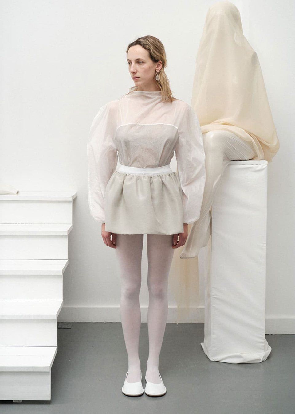 아모멘토(AMOMENTO) SHEER NYLON TWO-WAY TOP (2COLORS) - 사이즈