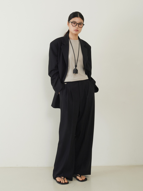 Classic Double-Pleated Slacks чёрный