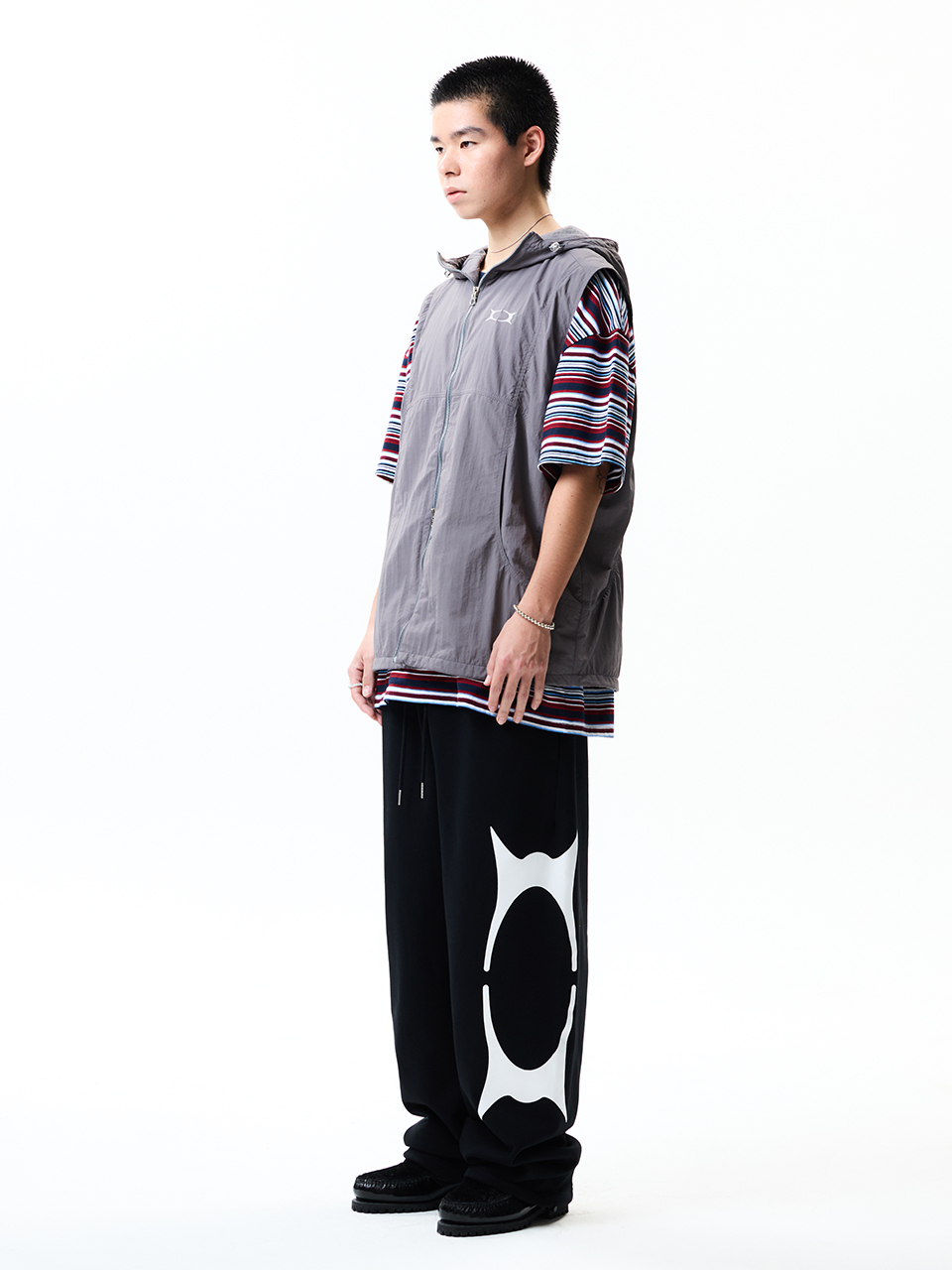 MUSINSA | CRITIC OG WORMHOLE LOGO PANTS BLACK