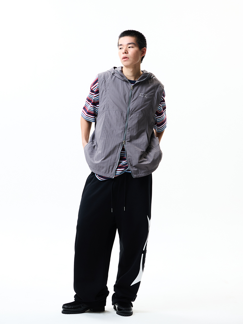 MUSINSA | CRITIC OG WORMHOLE LOGO PANTS BLACK