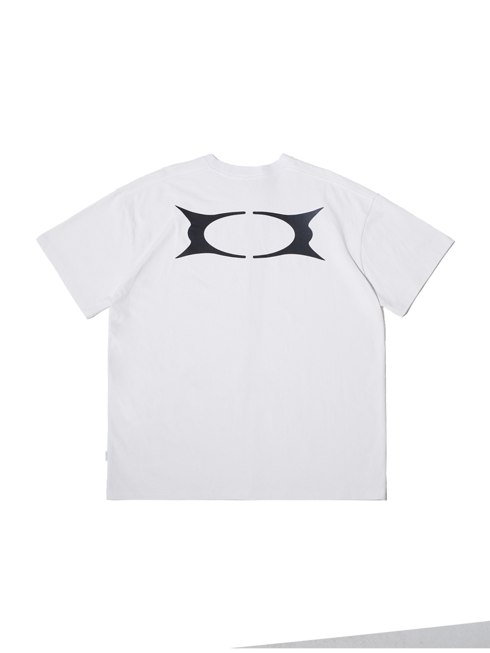 MUSINSA | CRITIC OG WORMHOLE LOGO T-SHIRTS WHITE