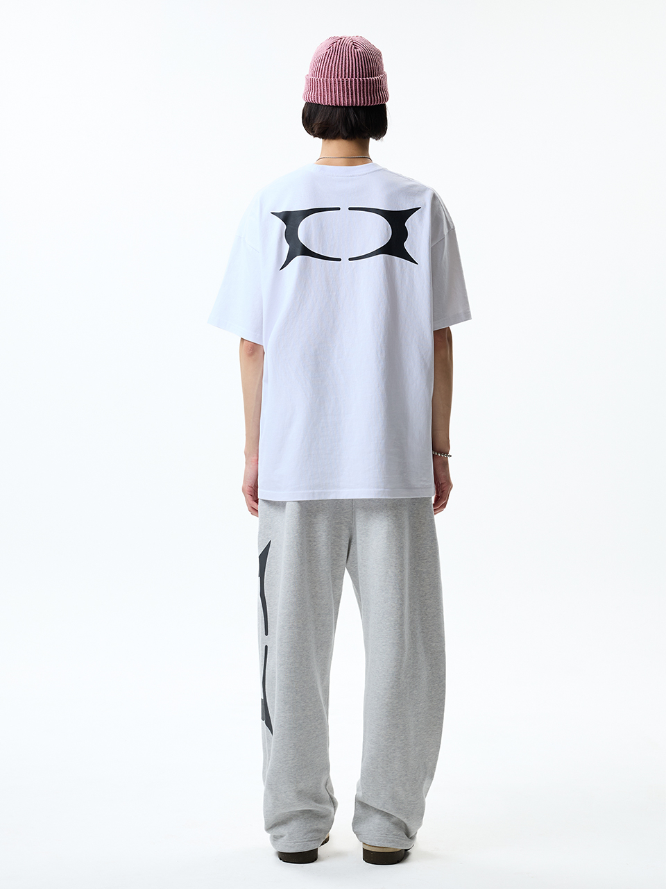 MUSINSA | CRITIC OG WORMHOLE LOGO T-SHIRTS WHITE