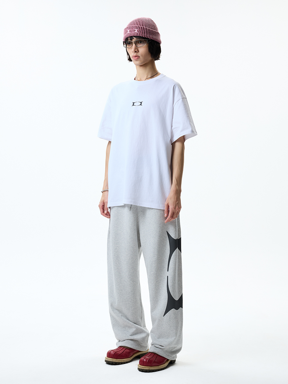 【CRITIC】 WORMHOLE LOGO T-SHIRTS CRITIC] WORMHOLE LOGO STRIPE T-SHIRTS NAVY | もごつ