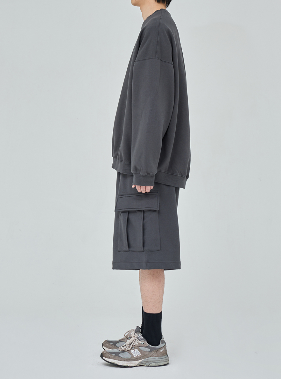 모이프(MOIF) [SS25] OVER MIL SWEAT SHORTS / CHARCOAL - 사이즈 & 후기 | 무신사